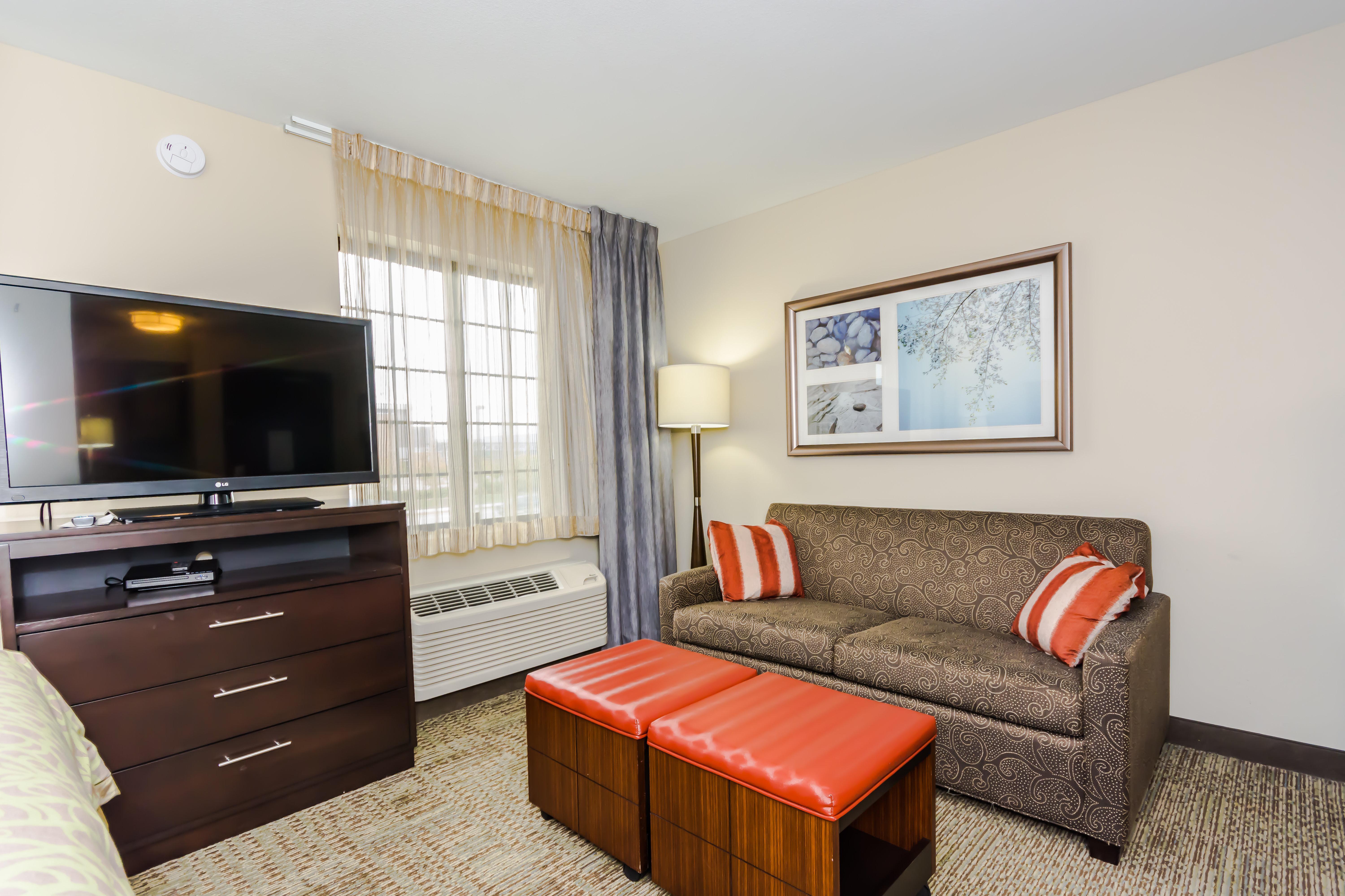 Staybridge Suites Grand Forks By Ihg Exterior photo
