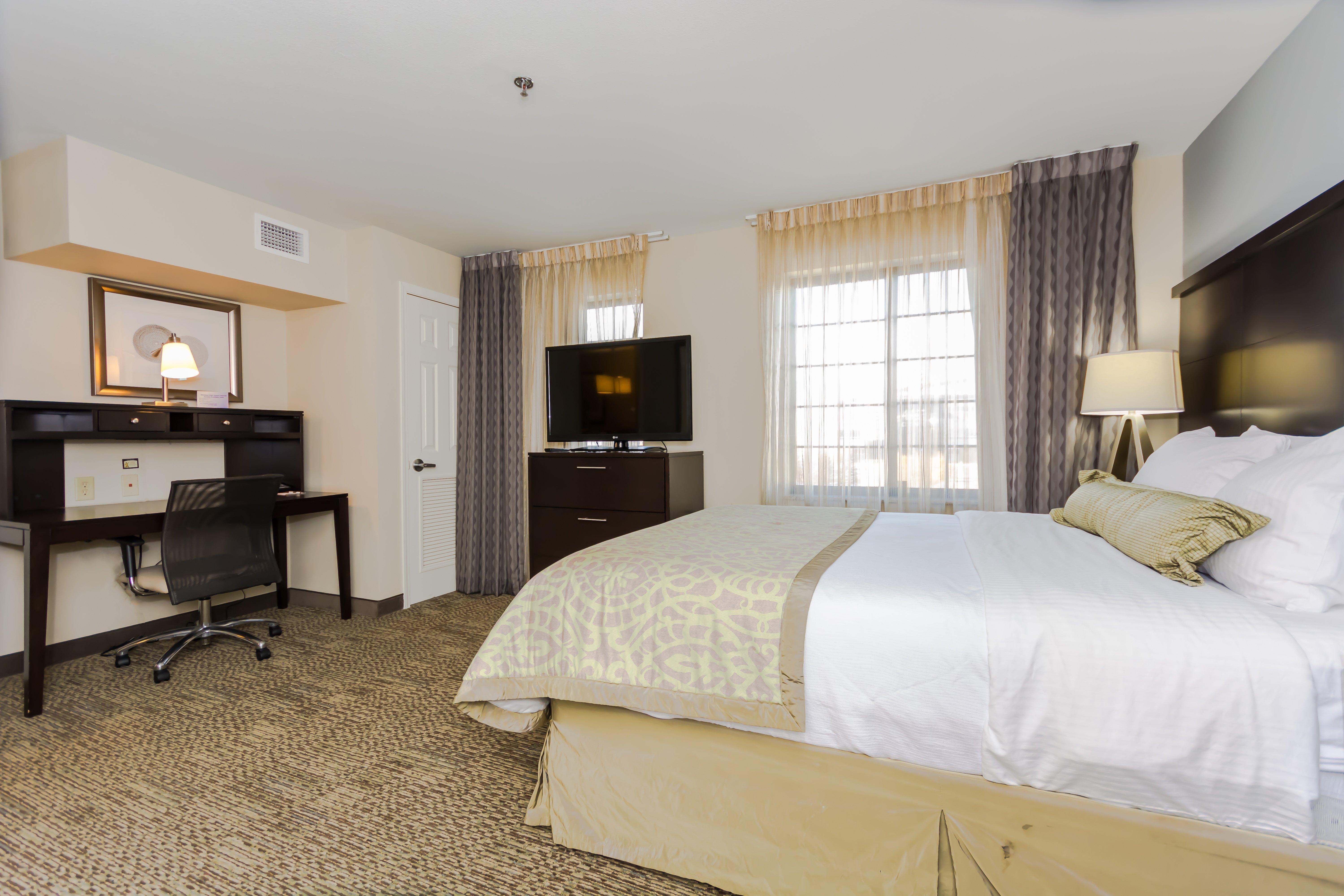 Staybridge Suites Grand Forks By Ihg Exterior photo