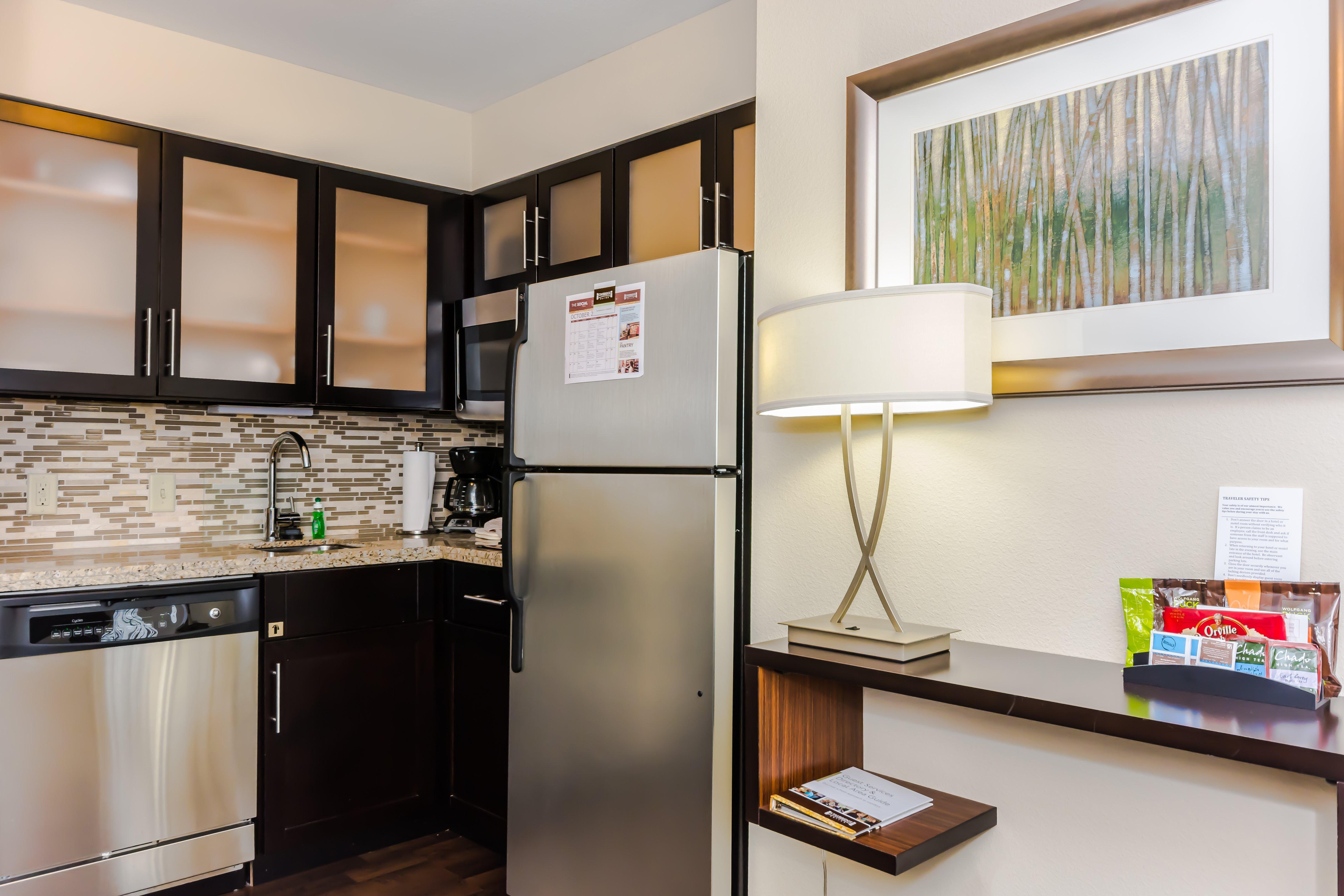 Staybridge Suites Grand Forks By Ihg Exterior photo