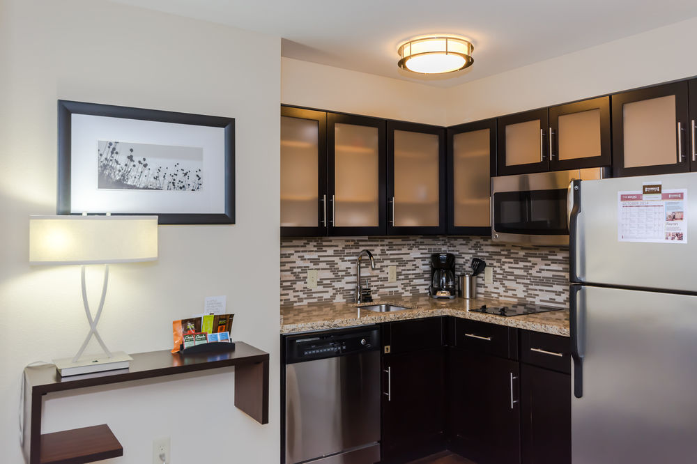 Staybridge Suites Grand Forks By Ihg Exterior photo