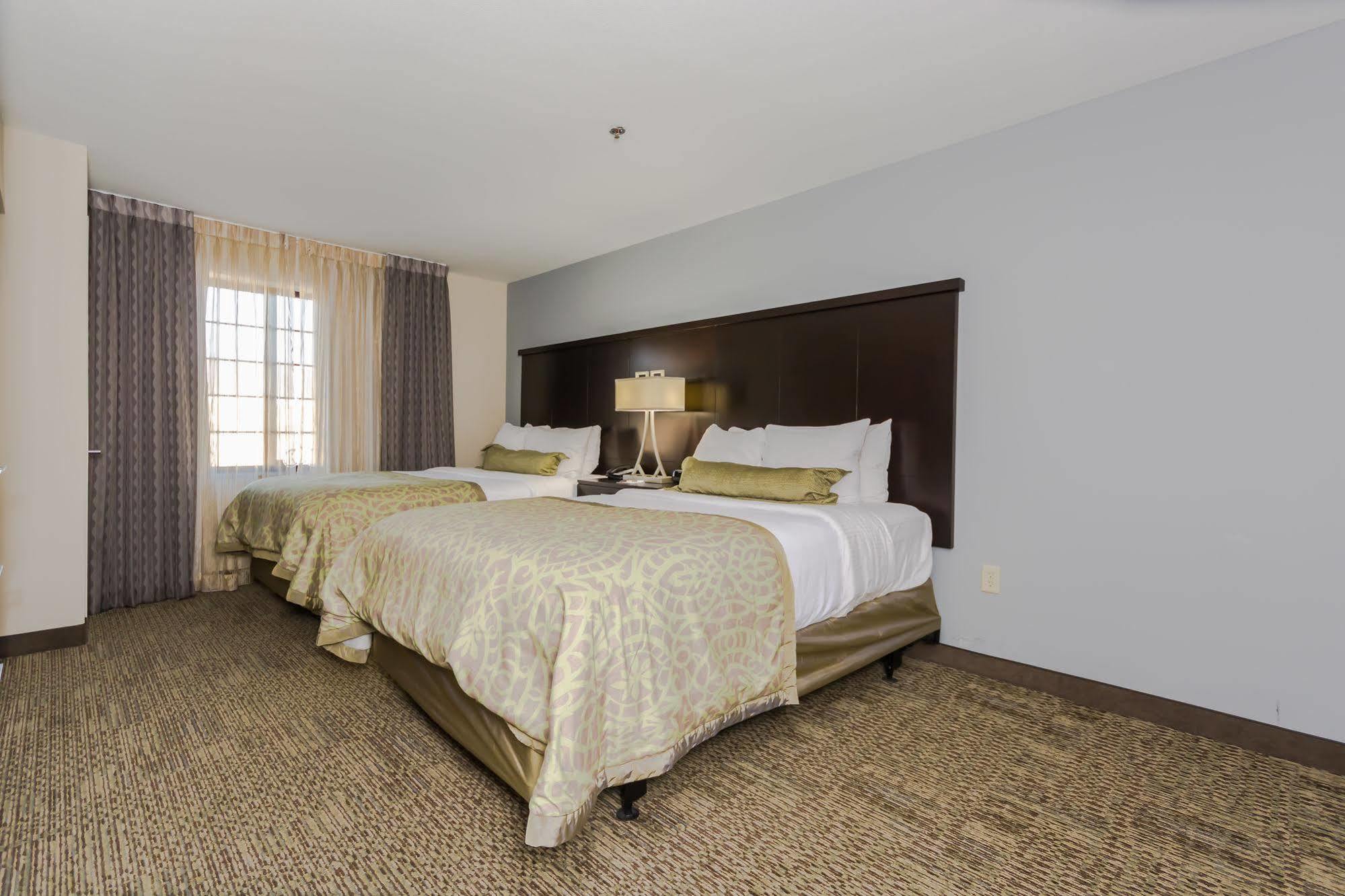 Staybridge Suites Grand Forks By Ihg Exterior photo