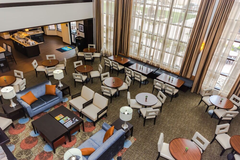 Staybridge Suites Grand Forks By Ihg Exterior photo