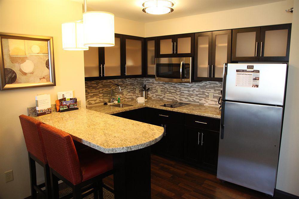 Staybridge Suites Grand Forks By Ihg Exterior photo