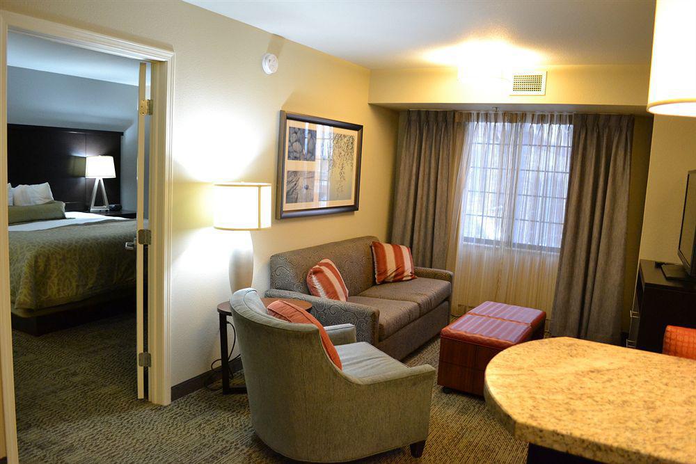 Staybridge Suites Grand Forks By Ihg Exterior photo